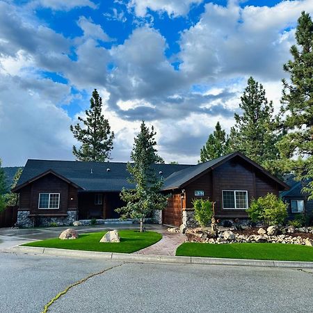 Custom Single Story Cabin With Jacuzzi Pool Table & Big Game Room With Arcade Games Биг Бэар Лейк Экстерьер фото